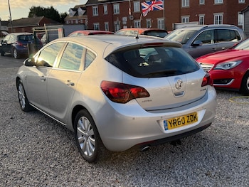 Used Vauxhall Astra 2010 for sale - 76645117: Photo