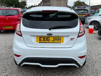 Used Ford Fiesta 2016 for sale - 79553318: Photo
