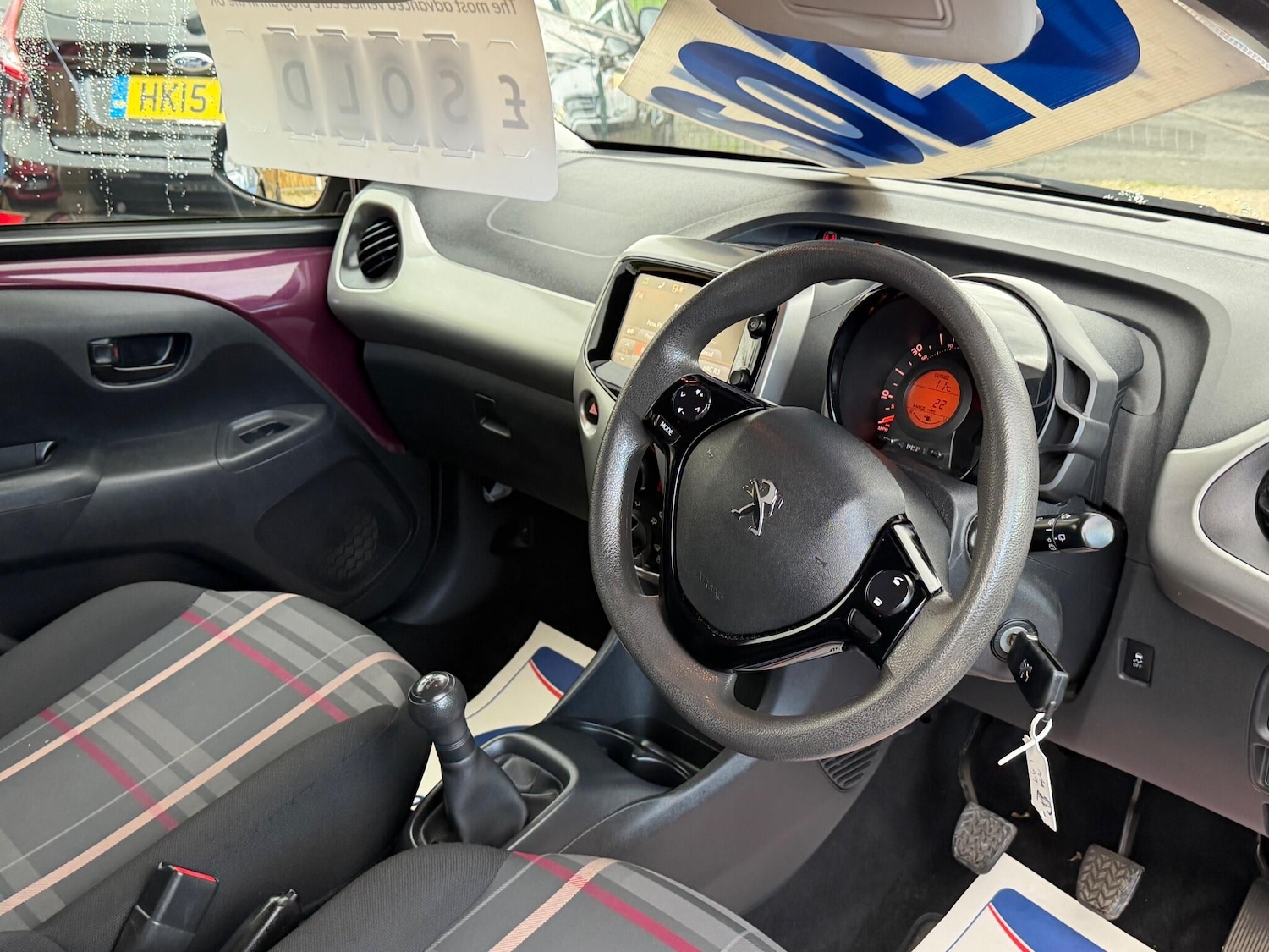 Used Peugeot 108 2015 for sale - 76521579: Photo 12