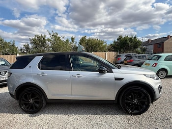 Used Land Rover Discovery Sport 2016 for sale - 79465124: Photo