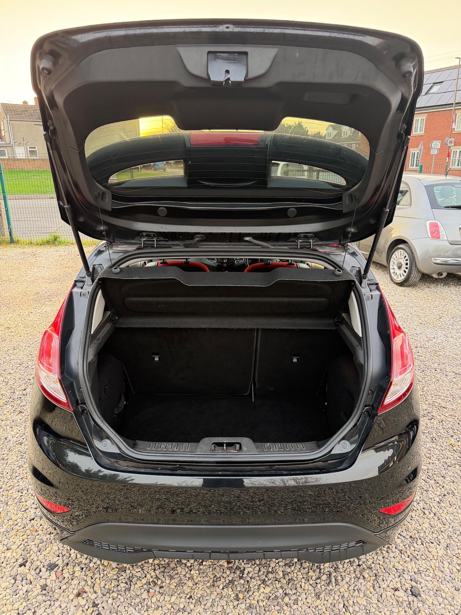 Used Ford Fiesta 2015 for sale - 76499405: Photo 11