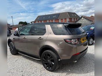 Used Land Rover Discovery Sport 2016 for sale - 79373142: Photo