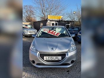Used Peugeot 208 2013 for sale - 76759593: Photo