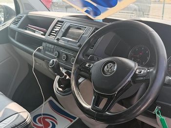 Used Volkswagen Transporter 2017 for sale - 79540442: Photo