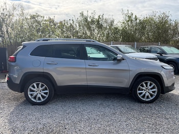 Used Jeep Cherokee 2015 for sale - 78275490: Photo