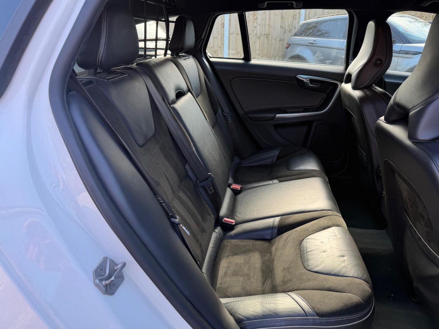 Used Volvo V60 2013 for sale - 77957752: Photo 12