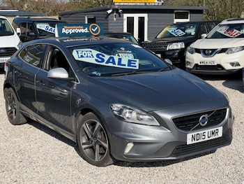 Used Volvo V40 2015 for sale - 78115989: Photo
