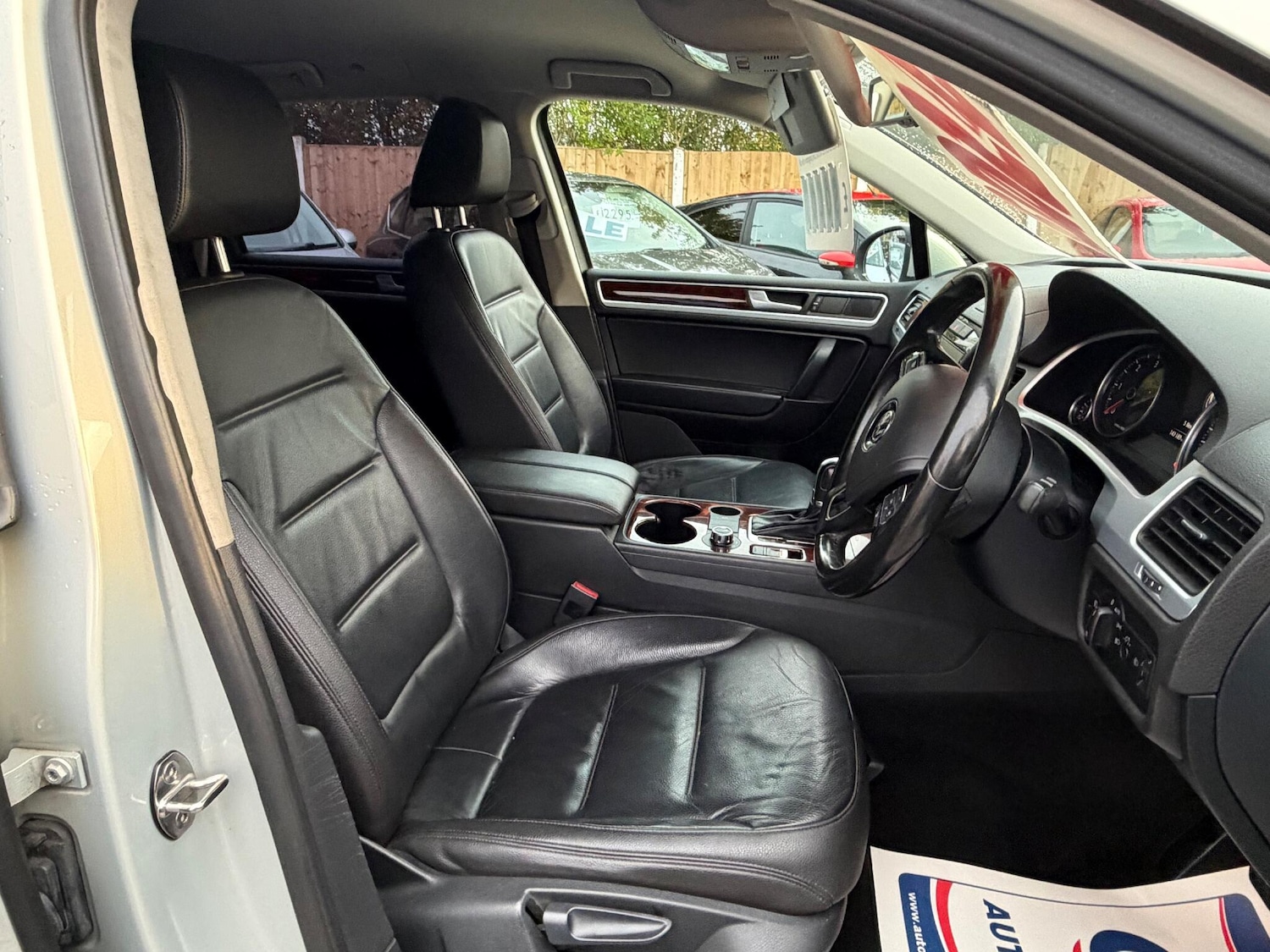 Used Volkswagen Touareg 2013 for sale - 76728670: Photo 16