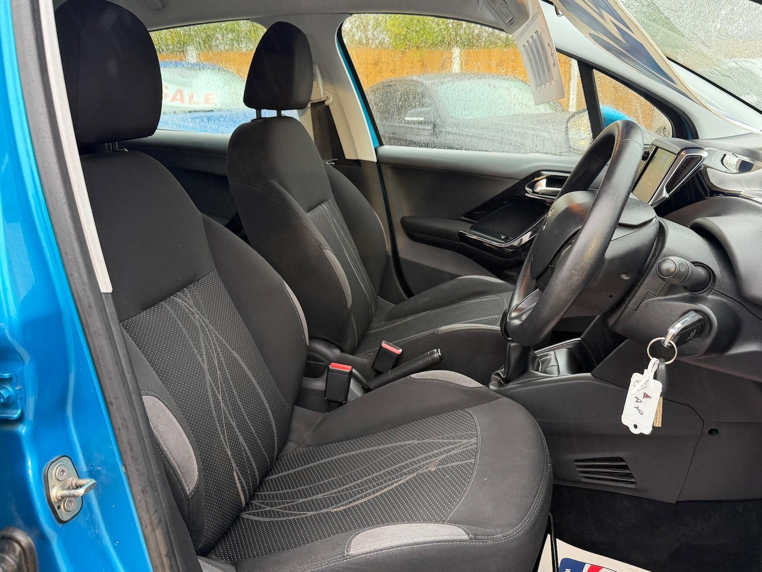 Used Peugeot 208 2013 for sale - 76735434: Photo 11