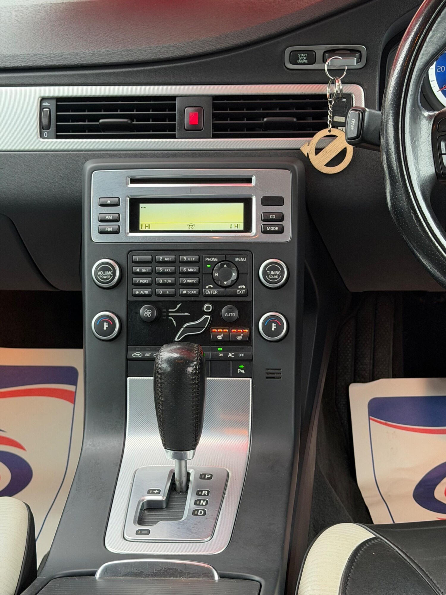 Used Volvo V70 for sale - 77695760: Photo 14