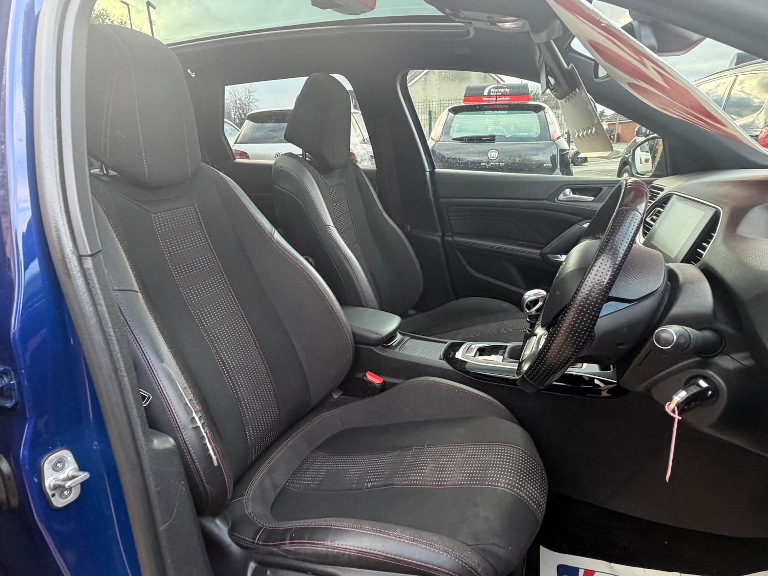 Used Peugeot 308 2018 for sale - 77237979: Photo 15