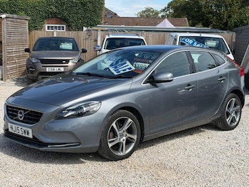 Used Volvo V40 2015 for sale - 79495983: Photo