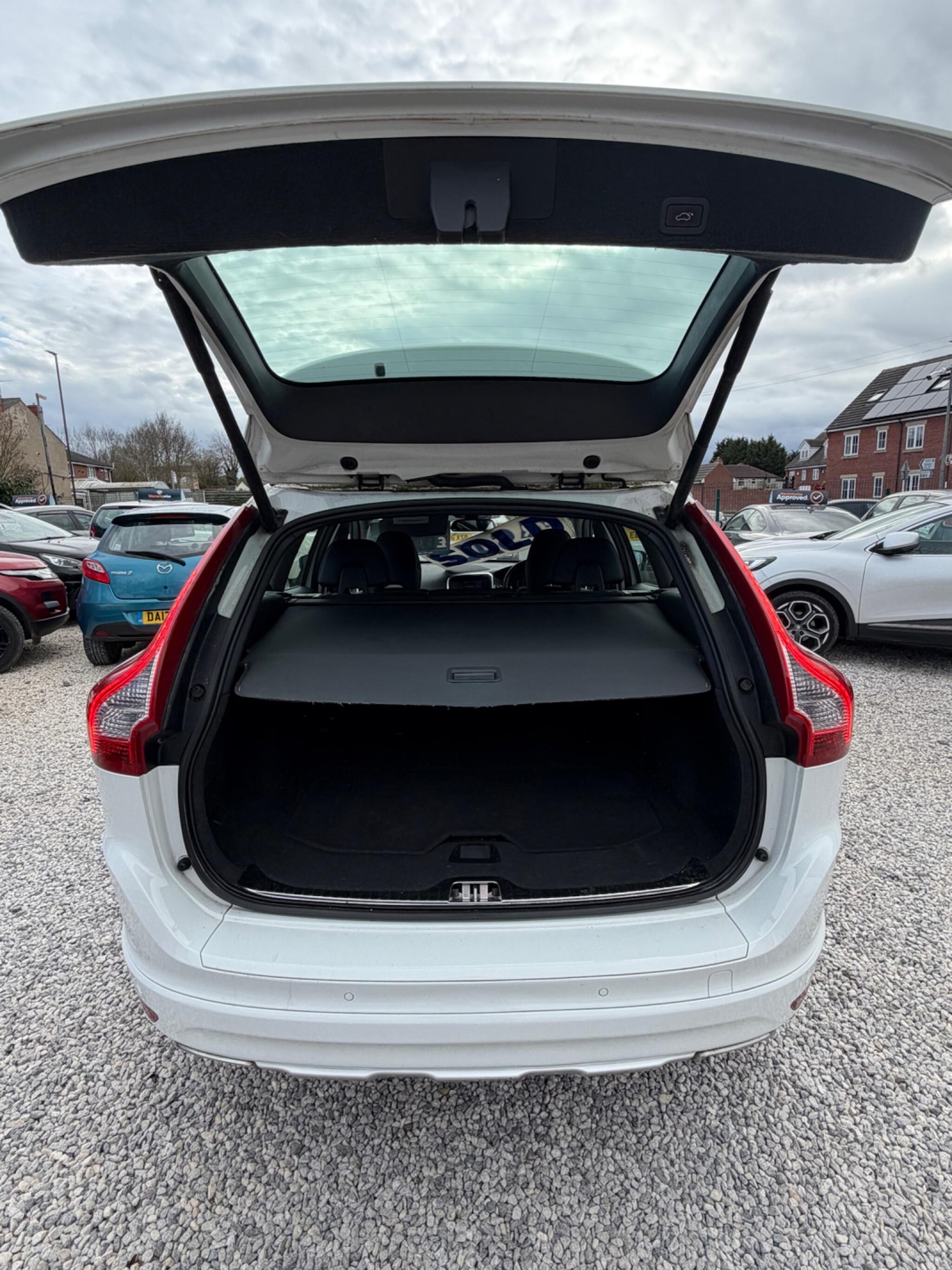 Used Volvo XC60 2014 for sale - 78006339: Photo 17