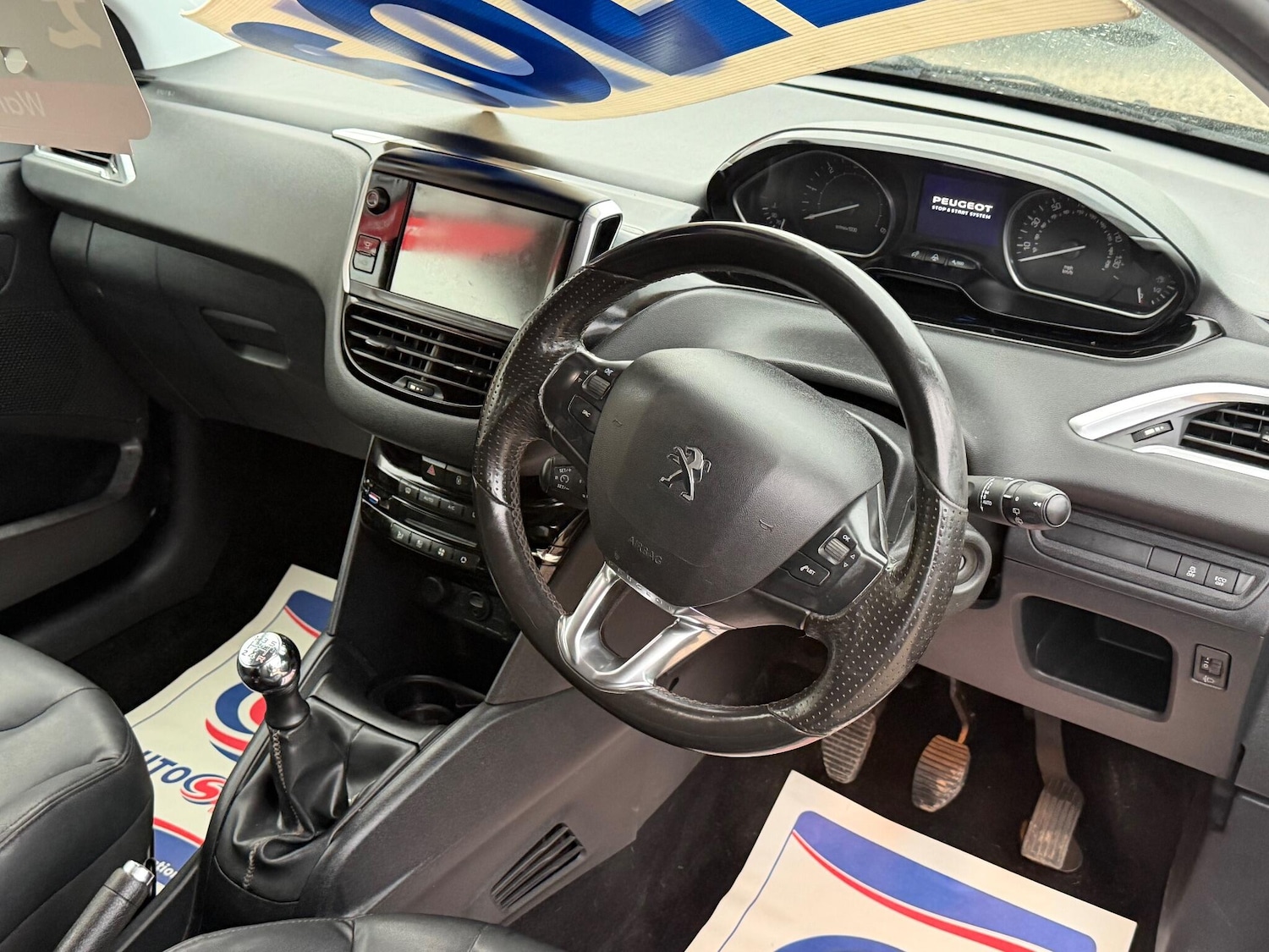 Used Peugeot 208 2012 for sale - 76975870: Photo 11