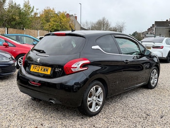 Used Peugeot 208 2012 for sale - 76975870: Photo