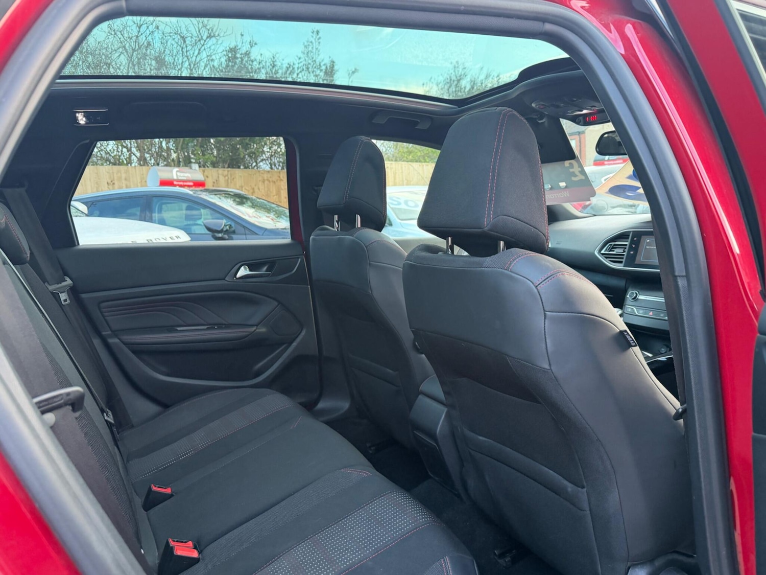 Used Peugeot 308 2018 for sale - 77315235: Photo 18