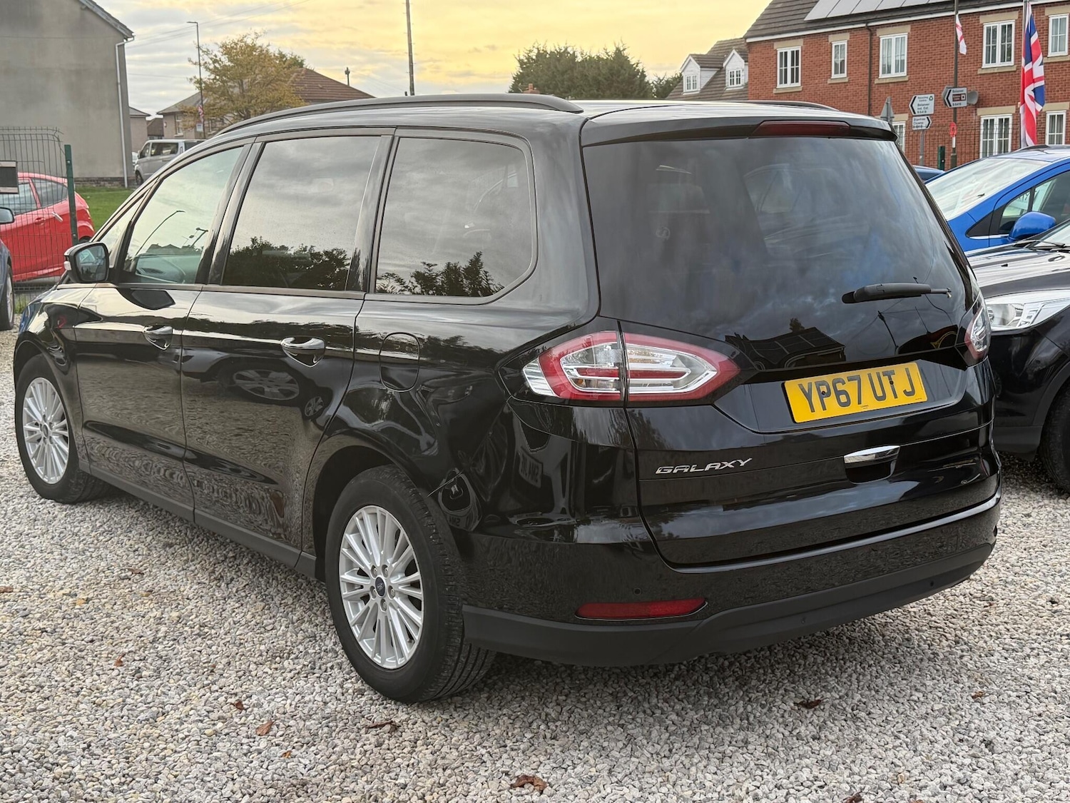 Used Ford Galaxy 2017 for sale - 76370985: Photo 3