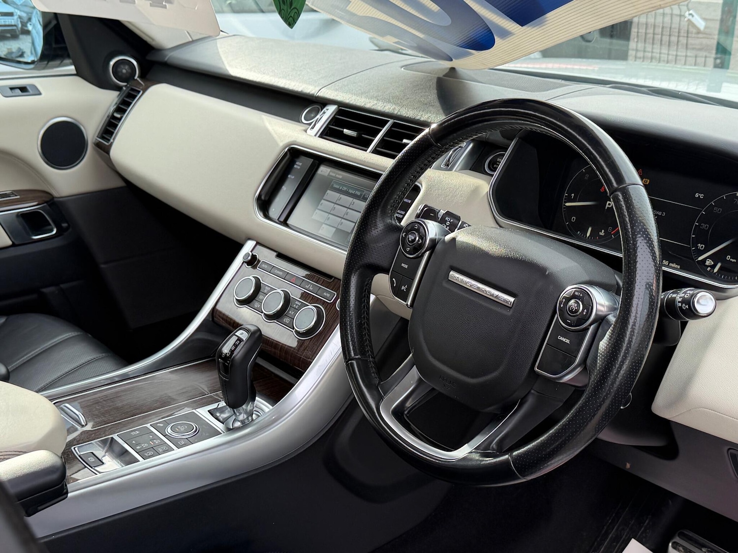 Used Land Rover Range Rover Sport 2014 for sale - 76597479: Photo 10