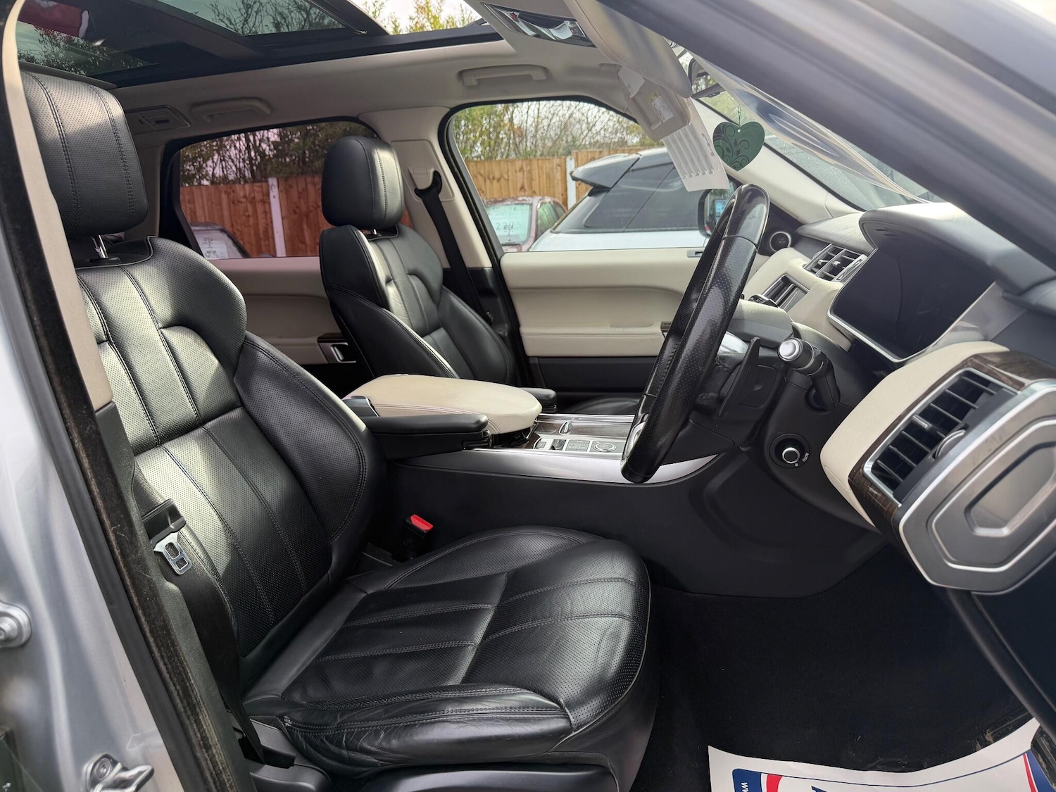 Used Land Rover Range Rover Sport 2014 for sale - 76597479: Photo 11