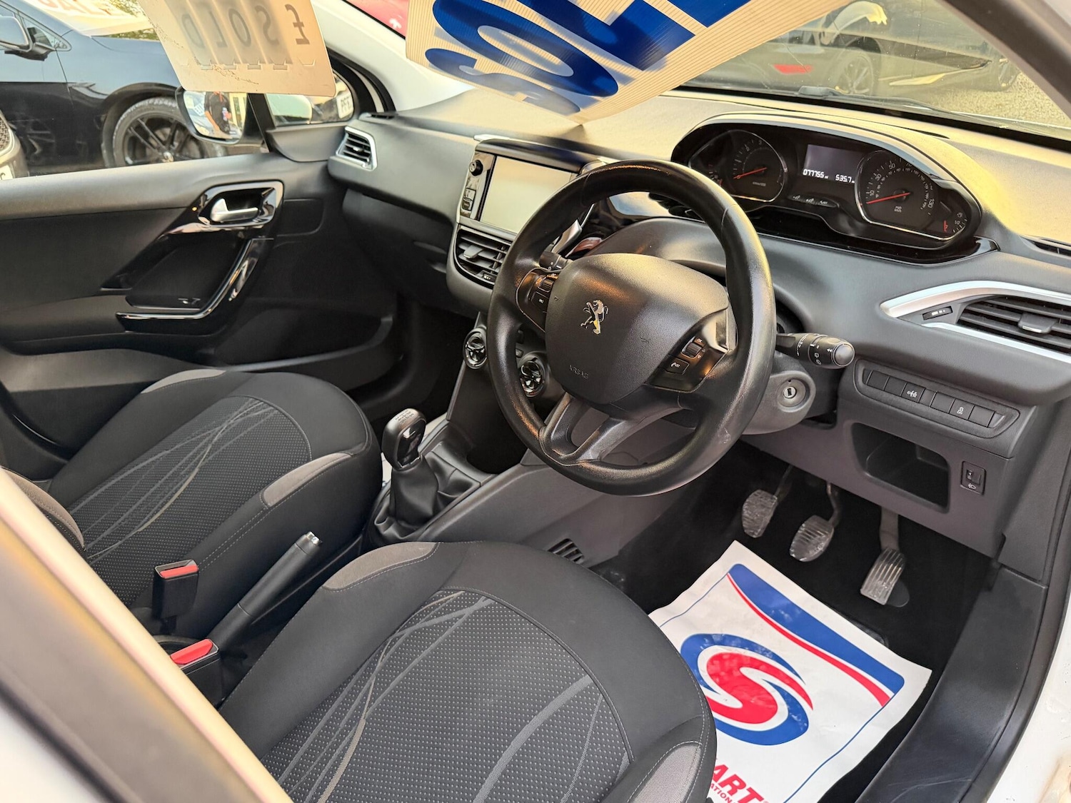 Used Peugeot 208 2014 for sale - 76499558: Photo 11