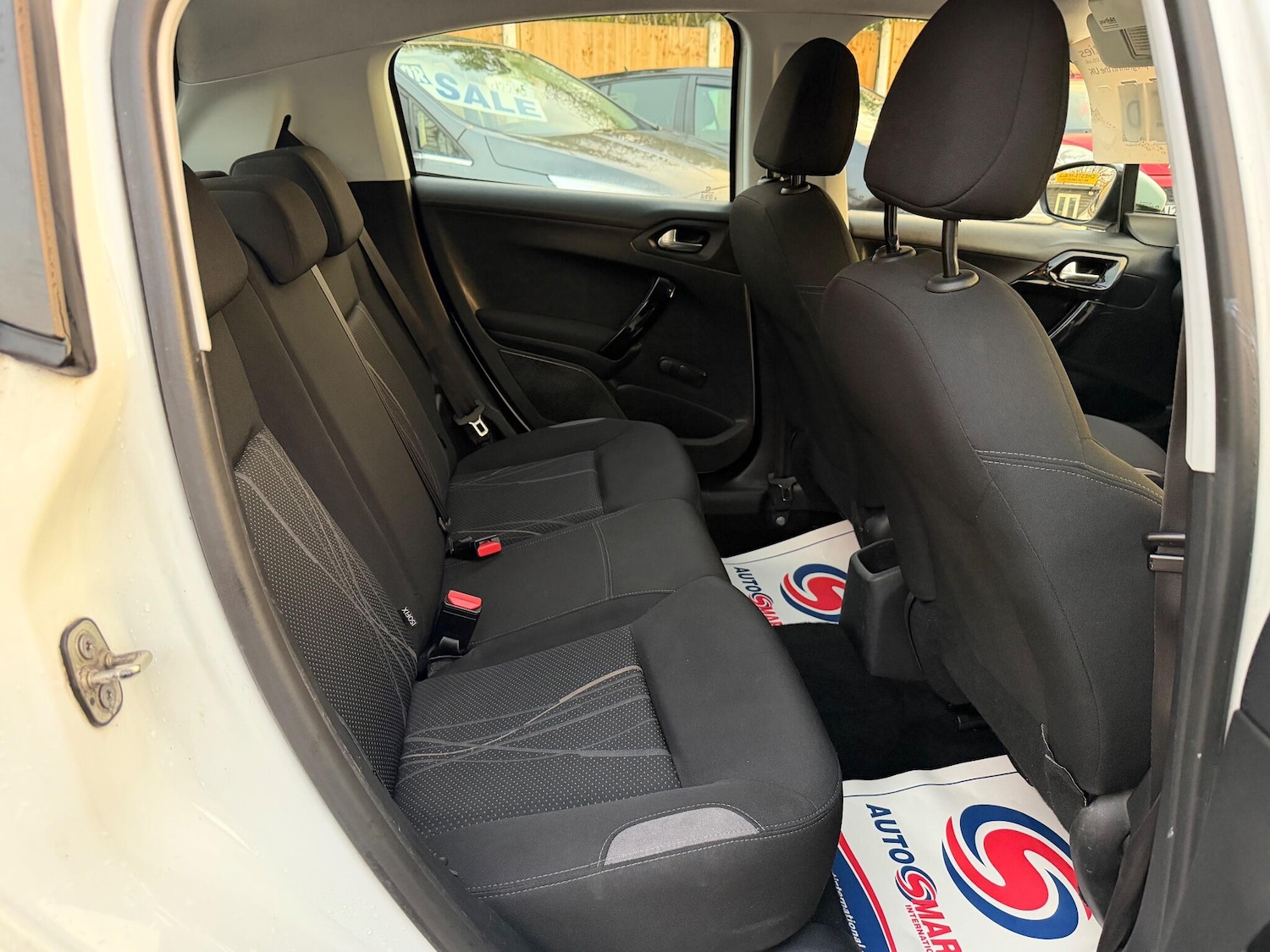 Used Peugeot 208 2014 for sale - 76499558: Photo 12