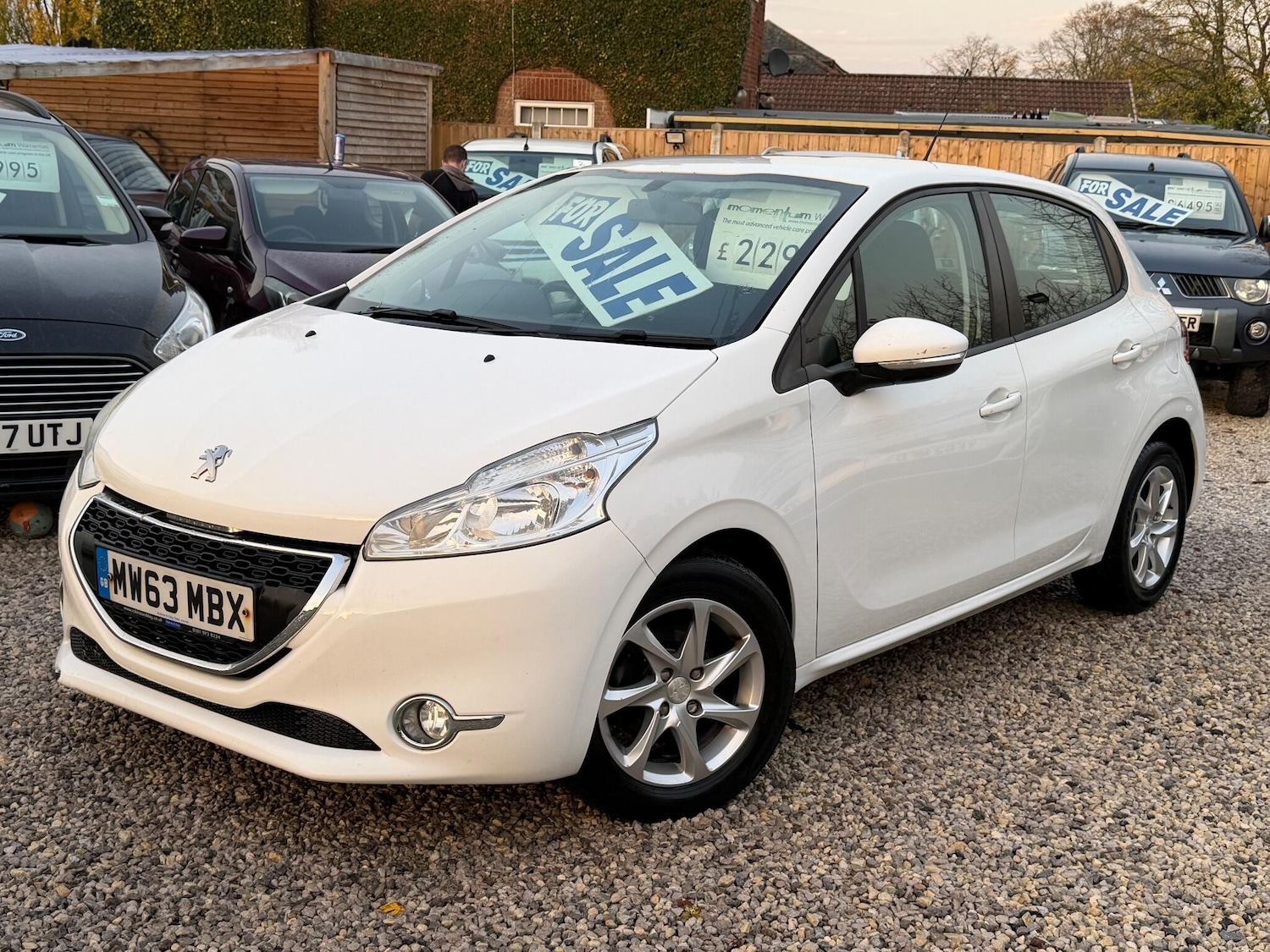 Used Peugeot 208 2014 for sale - 76499558: Photo 6