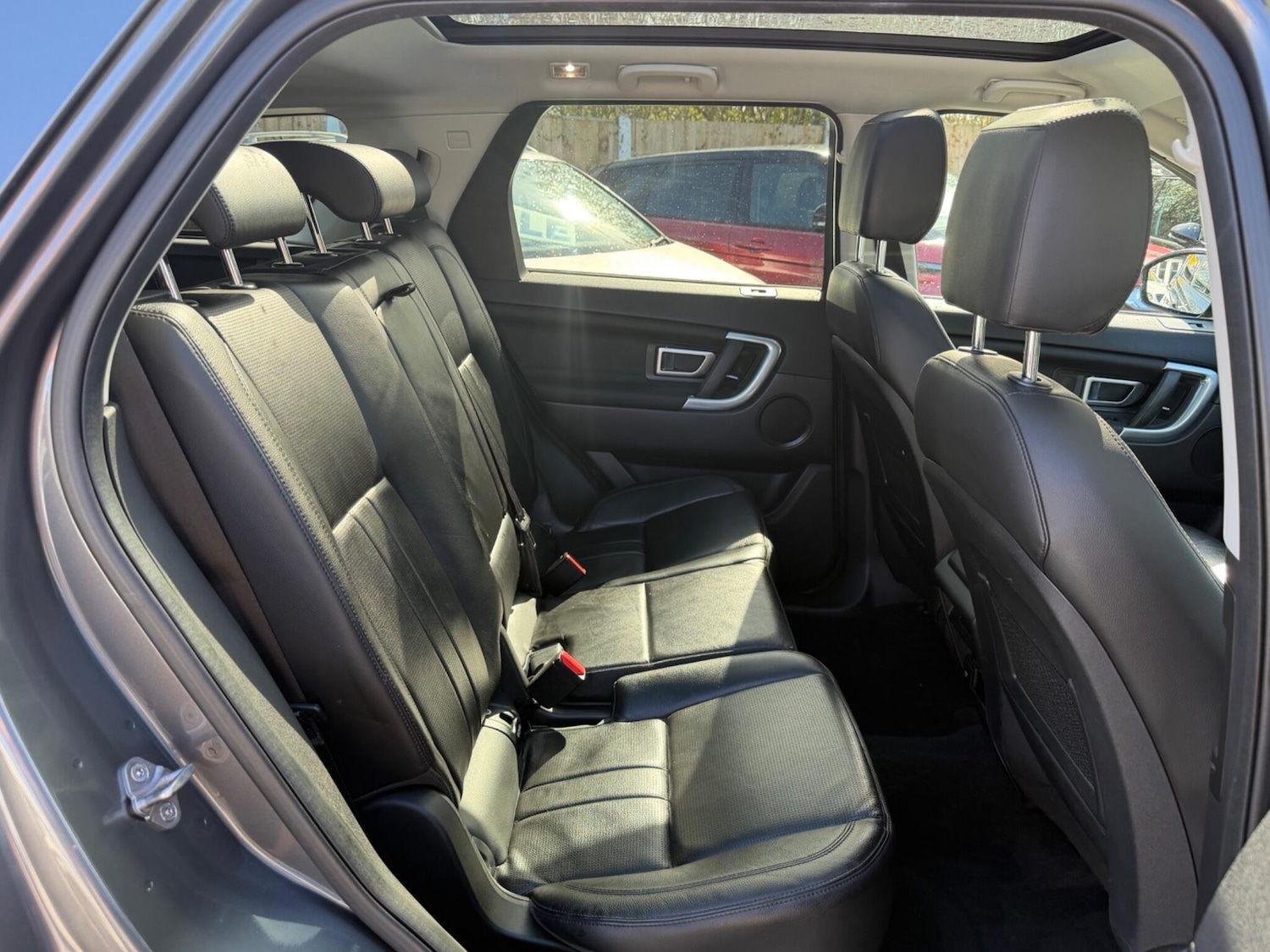 Used Land Rover Discovery Sport 2018 for sale - 78020440: Photo 12