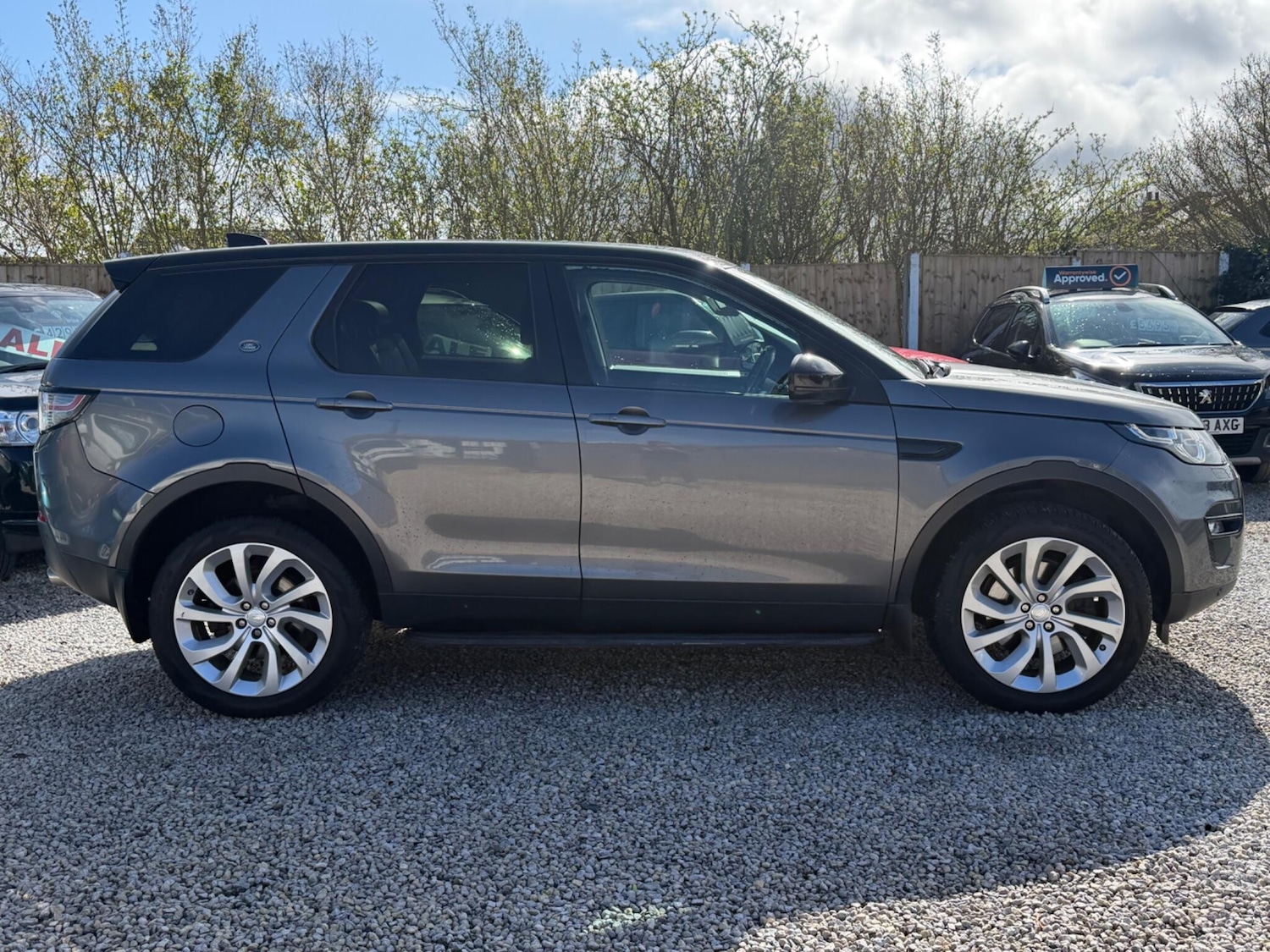 Used Land Rover Discovery Sport 2018 for sale - 78020440: Photo 5