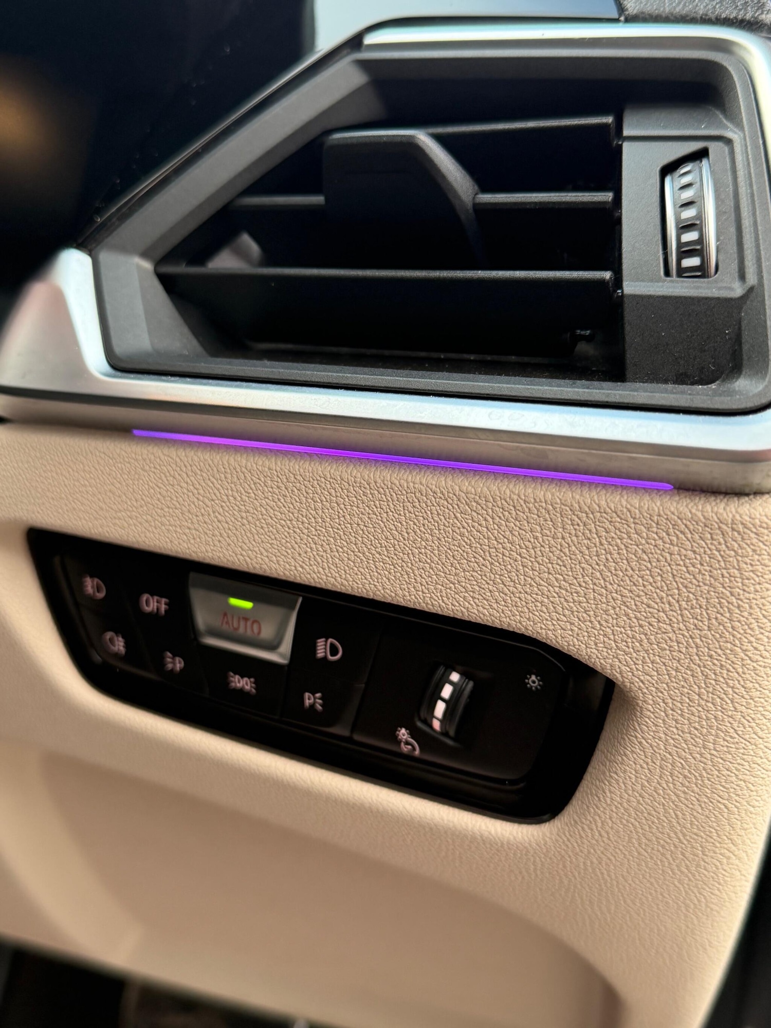 Used BMW 3 Series 2021 for sale - 76942331: Photo 21