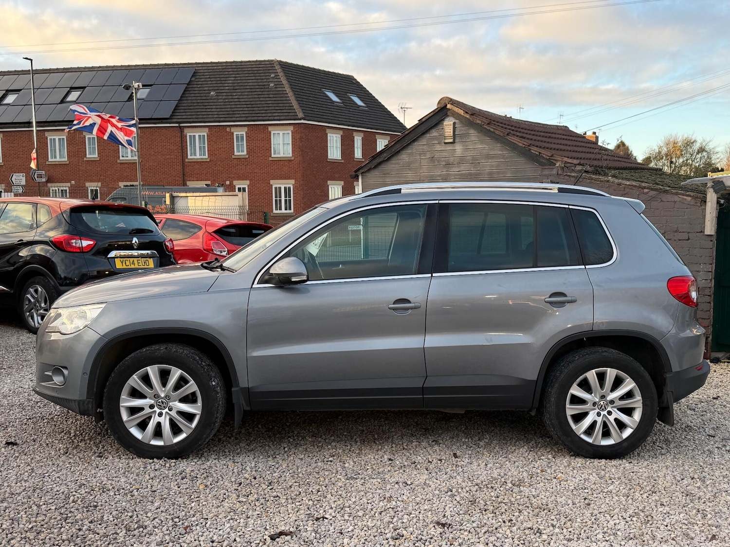 Used Volkswagen Tiguan 2010 for sale - 76646196: Photo 8