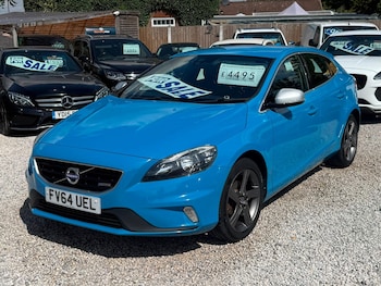 Used Volvo V40 2015 for sale - 79540294: Photo