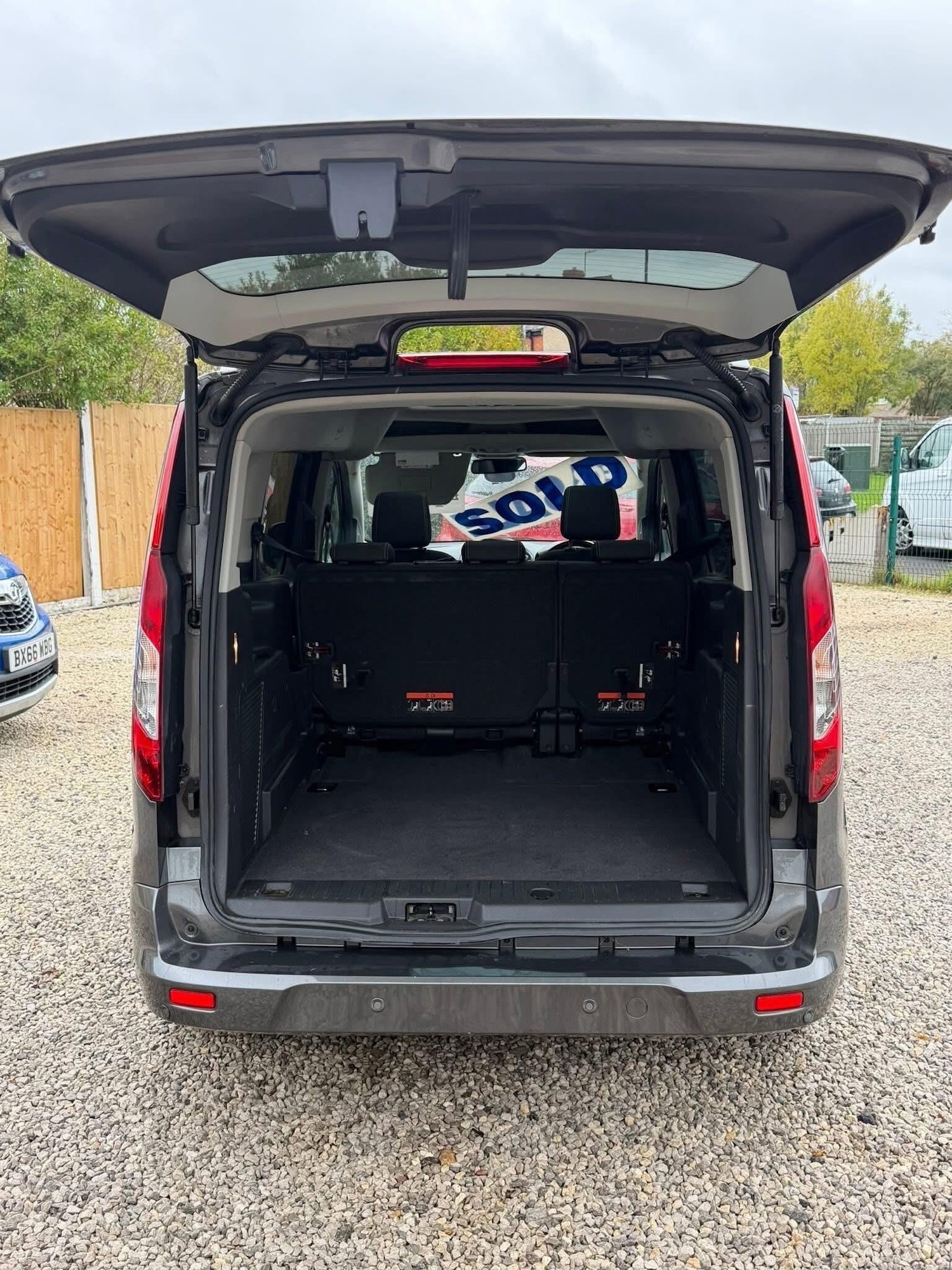 Used Ford Grand Tourneo Connect for sale - 78214411: Photo 18