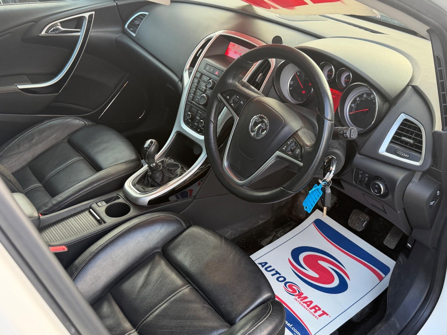 Used Vauxhall Astra 2012 for sale - 77396294: Photo 6