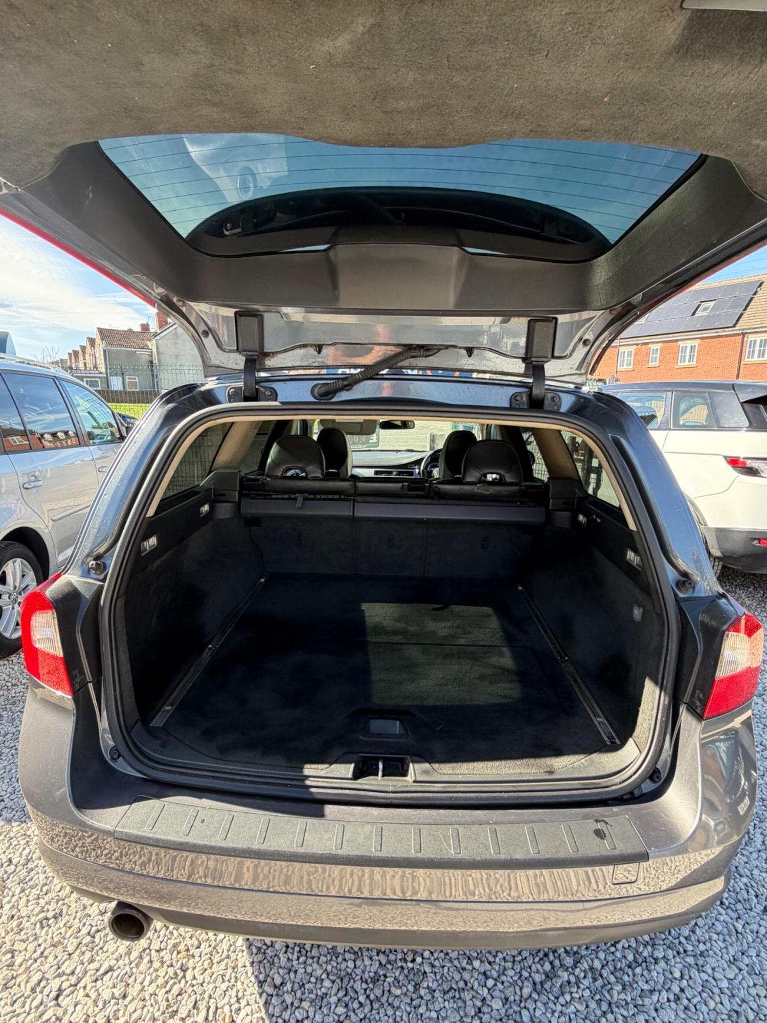 Used Volvo V70 2009 for sale - 77940027: Photo 14