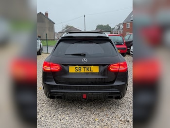 Used Mercedes-Benz C Class 2014 for sale - 76592765: Photo