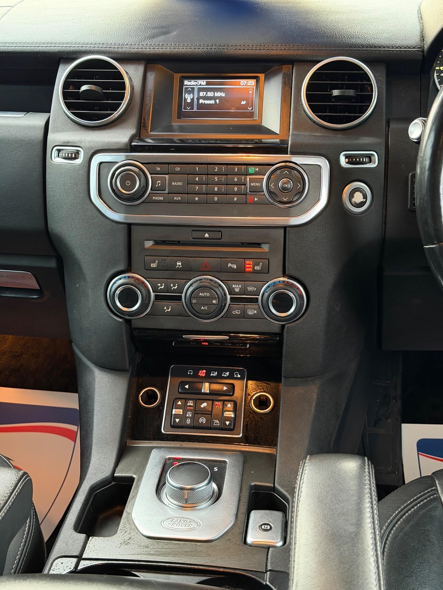 Used Land Rover Discovery 2015 for sale - 76935751: Photo 15