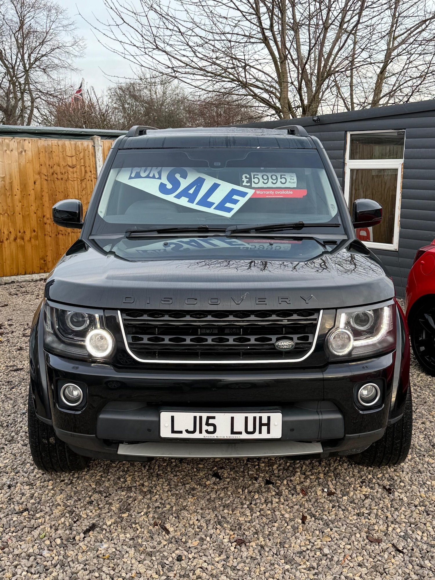Used Land Rover Discovery 2015 for sale - 76935751: Photo 2