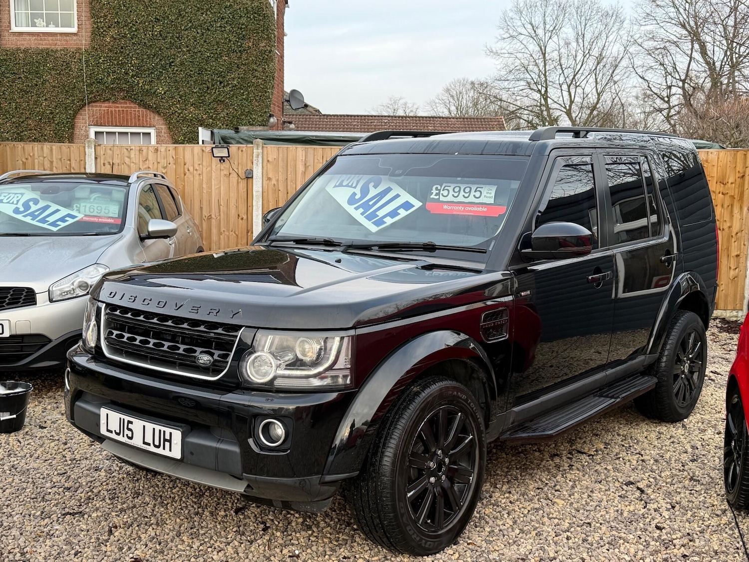 Used Land Rover Discovery 2015 for sale - 76935751: Photo 3
