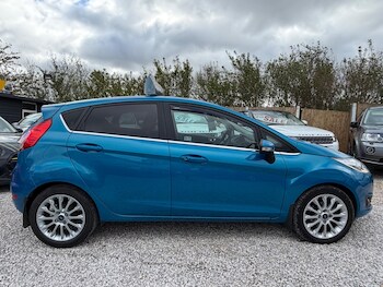 Used Ford Fiesta 2015 for sale - 78260514: Photo
