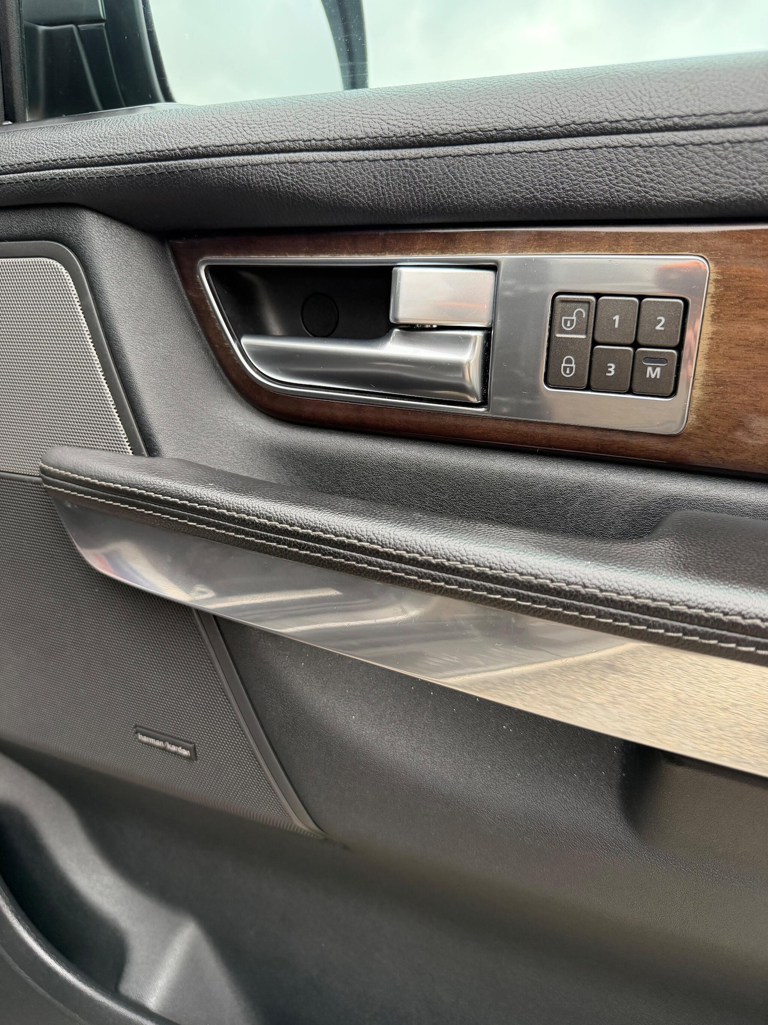 Used Land Rover Range Rover Sport 2009 for sale - 76522283: Photo 17