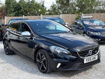 Used Volvo V40 2015 for sale - 79388548: Photo