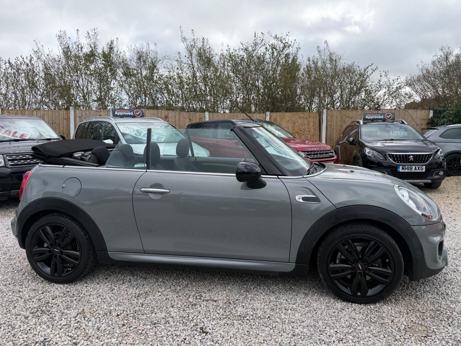Used MINI Convertible 2017 for sale - 78019257: Photo 4