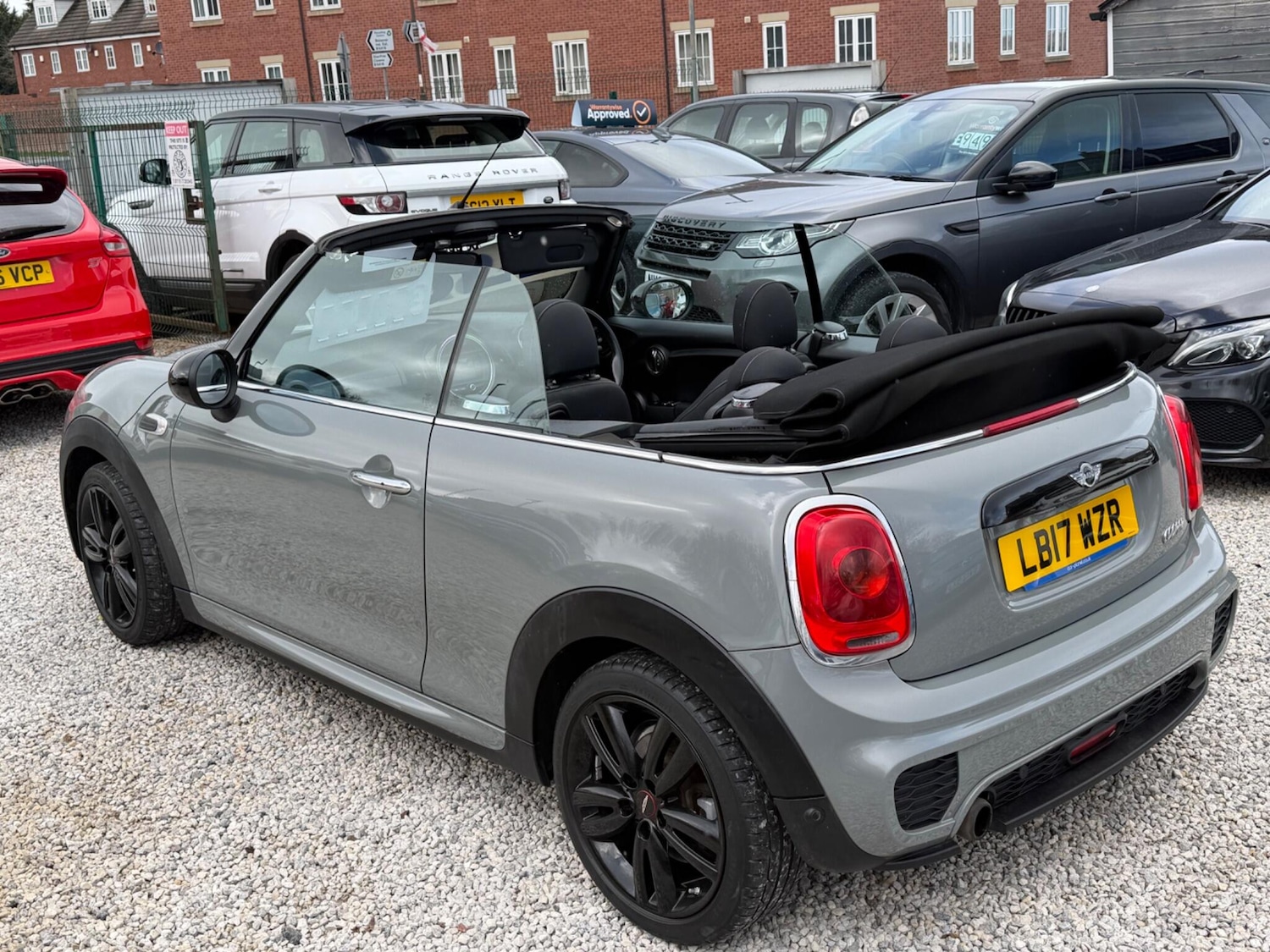 Used MINI Convertible 2017 for sale - 78019257: Photo 6