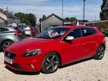 Used Volvo V40 2015 for sale - 79496339: Photo