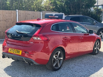 Used Volvo V40 2015 for sale - 79496339: Photo
