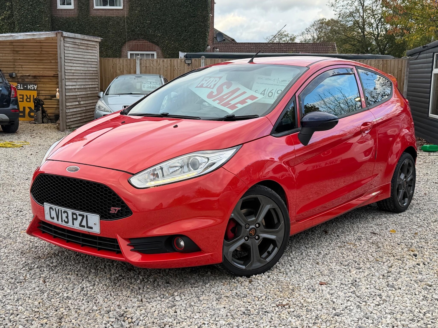 Used Ford Fiesta 2013 for sale - 76360421: Photo 2