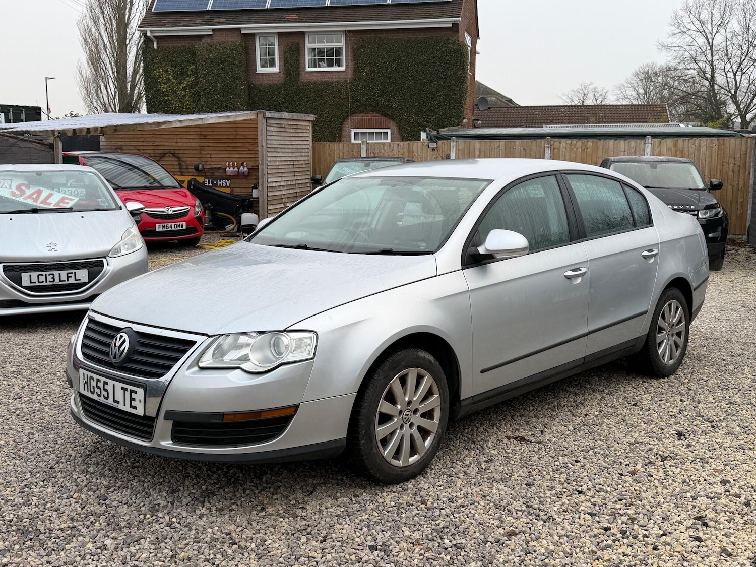Used Volkswagen Passat 2005 for sale - 76800883: Photo 2