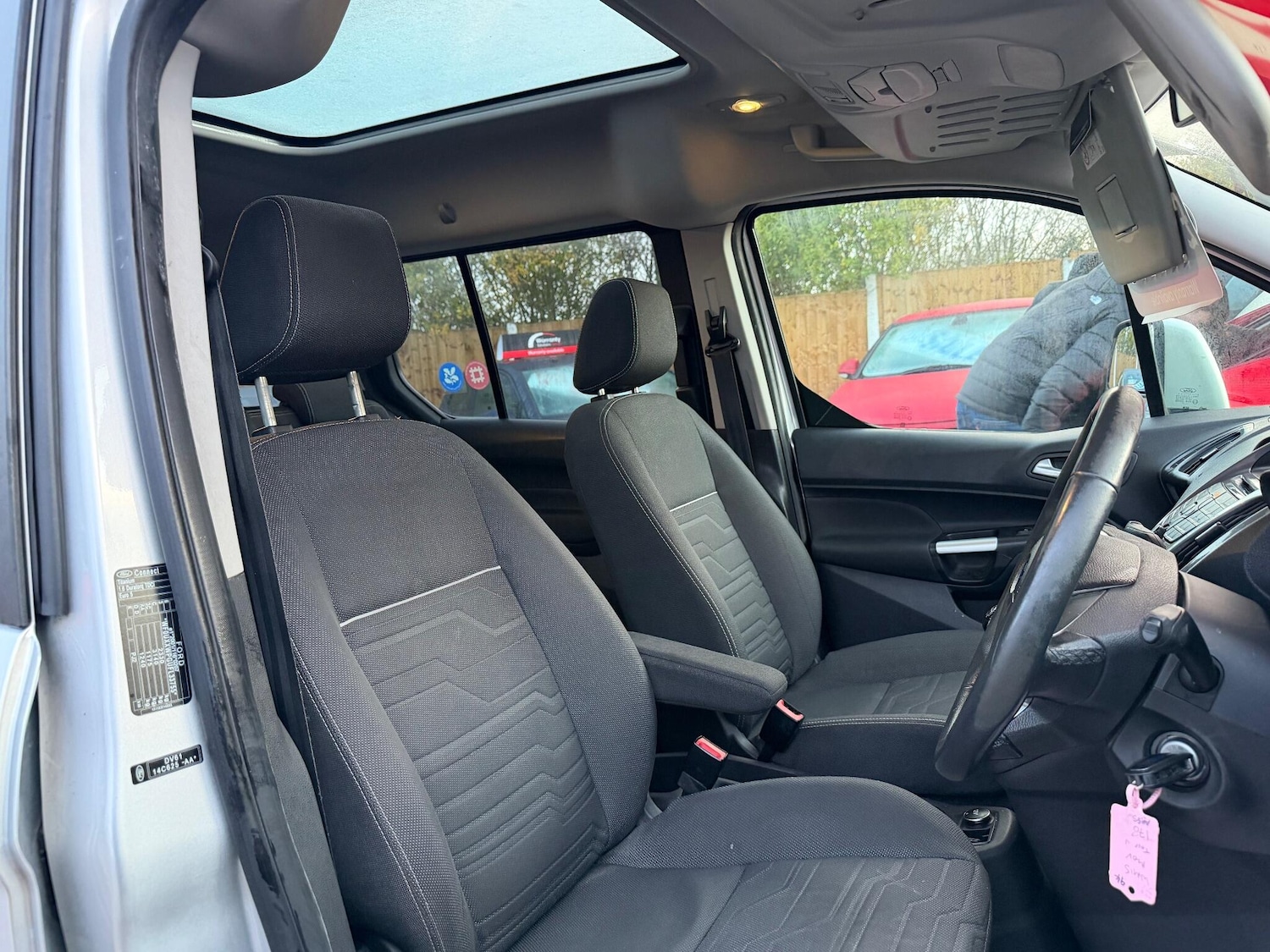 Used Ford Grand Tourneo Connect 2015 for sale - 76935865: Photo 15