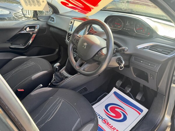 Used Peugeot 208 2013 for sale - 76270624: Photo 10