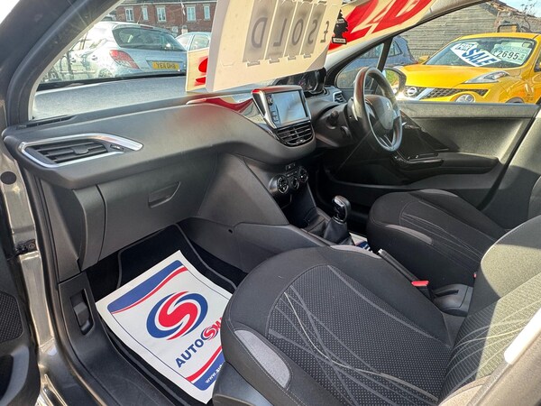 Used Peugeot 208 2013 for sale - 76270624: Photo 12